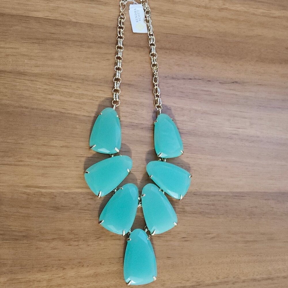 Kendra Scott Chalcedony Green Harlow Gold Statement Necklace